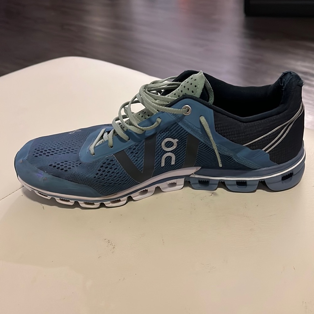 On Running - Cloudflow Men’s shoe